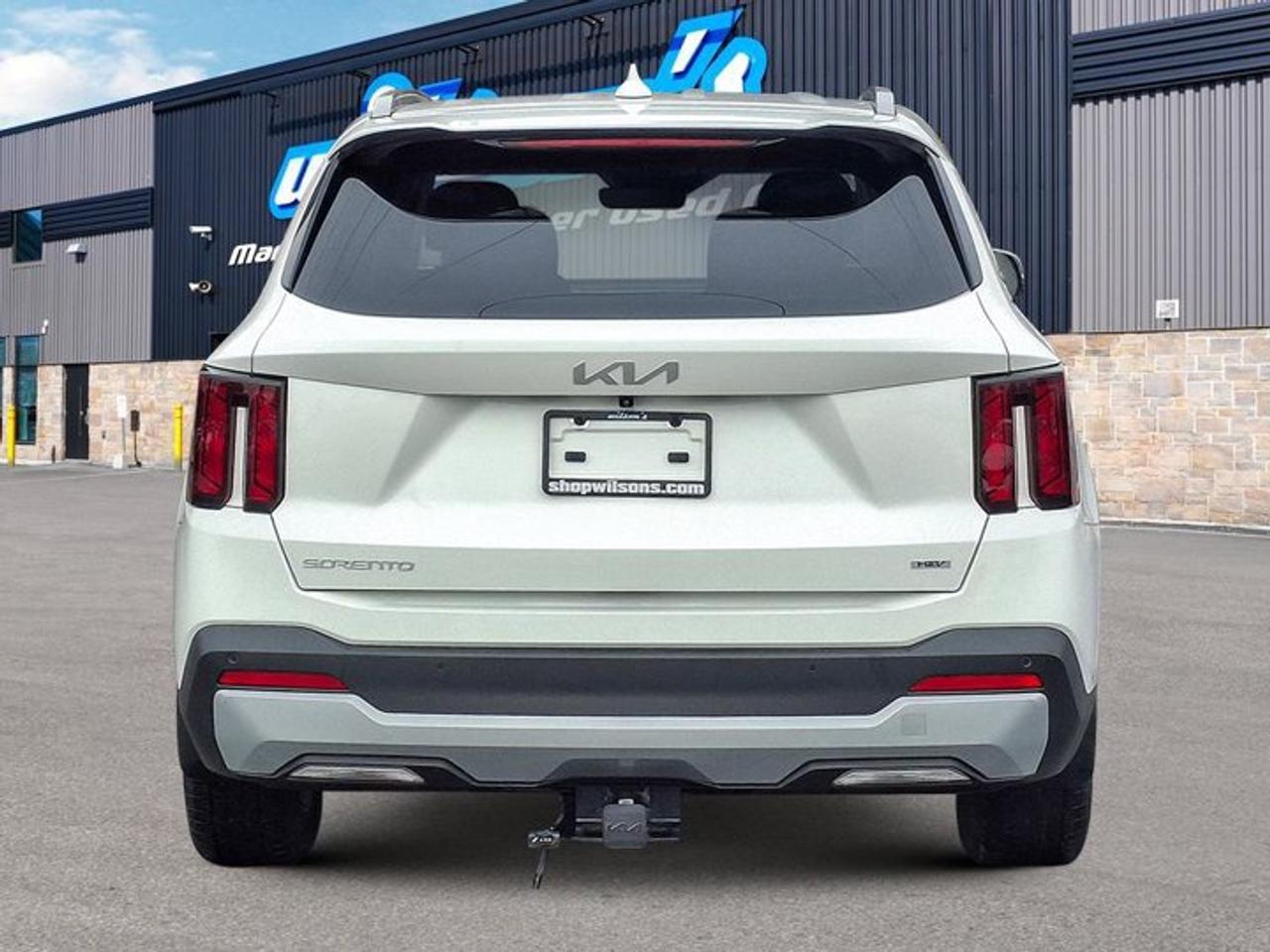 2025 Kia Sorento Hybrid EX AWD | Leather | Smart Cruise | Heated Wheel + Seats | Power Seat | Power Liftgate | and More ! Photo