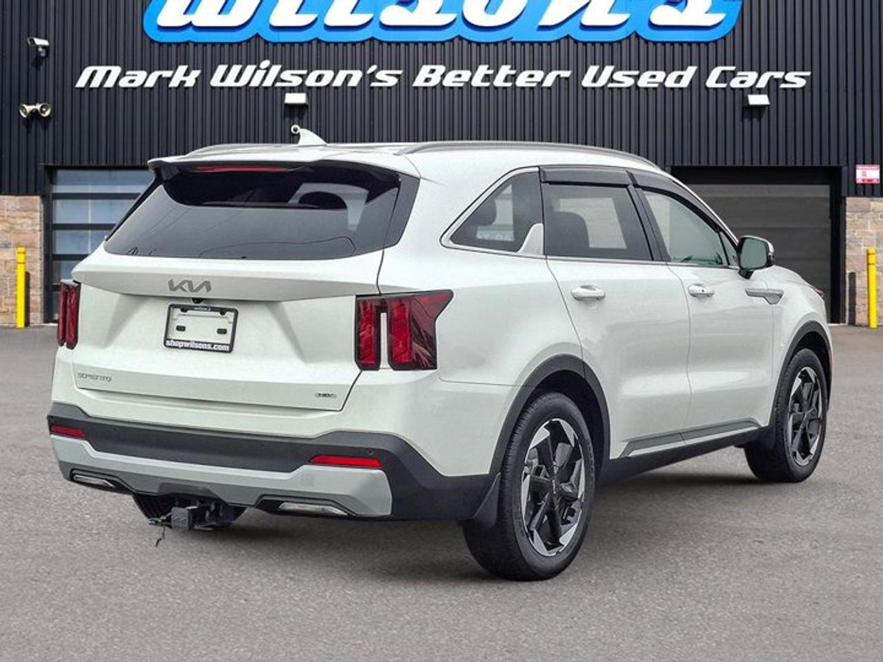 2025 Kia Sorento Hybrid EX AWD | Leather | Smart Cruise | Heated Wheel + Seats | Power Seat | Power Liftgate | and More ! Photo