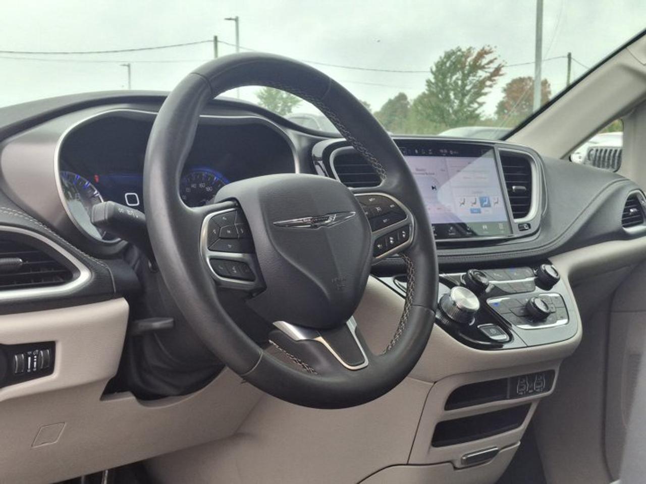 2024 Chrysler Pacifica Touring-L | Leather | Adaptive Cruise | Power Sliding Doors + Hatch | Heated Wheel + Seats and More! Photo