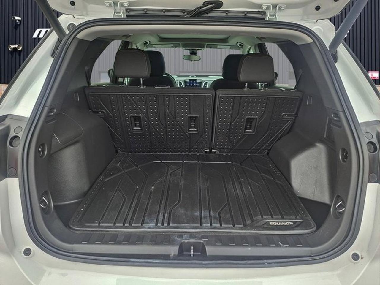 2022 Chevrolet Equinox LT AWD | Pano Roof | Navi | Heated Seats + Steering | Adaptive Cruise | Power Liftgate | and More ! Photo