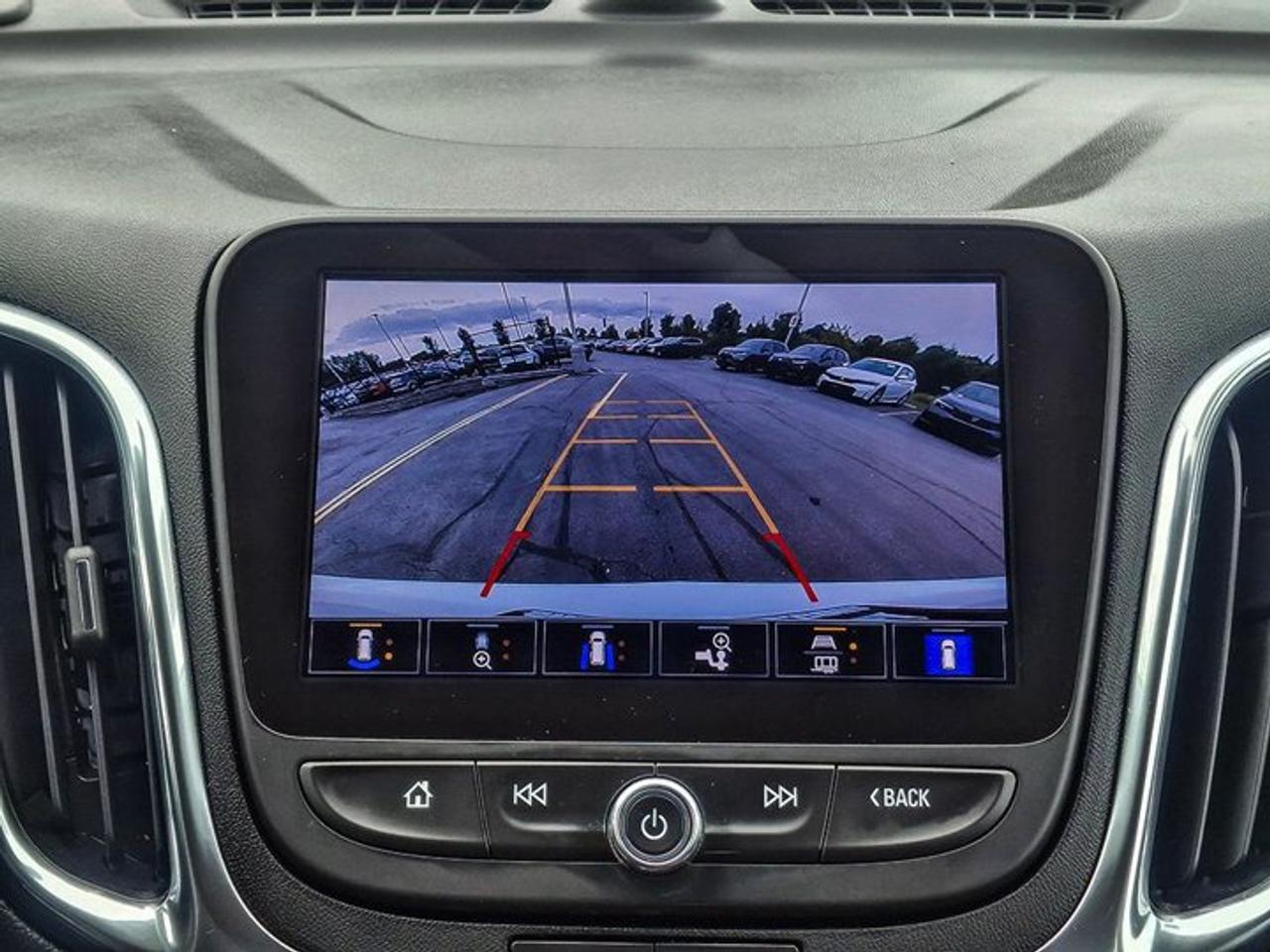 2022 Chevrolet Equinox LT AWD | Pano Roof | Navi | Heated Seats + Steering | Adaptive Cruise | Power Liftgate | and More ! Photo