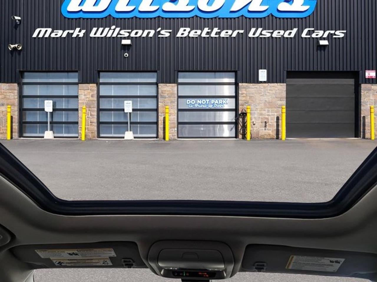 2022 Chevrolet Equinox LT AWD | Pano Roof | Navi | Heated Seats + Steering | Adaptive Cruise | Power Liftgate | and More ! Photo