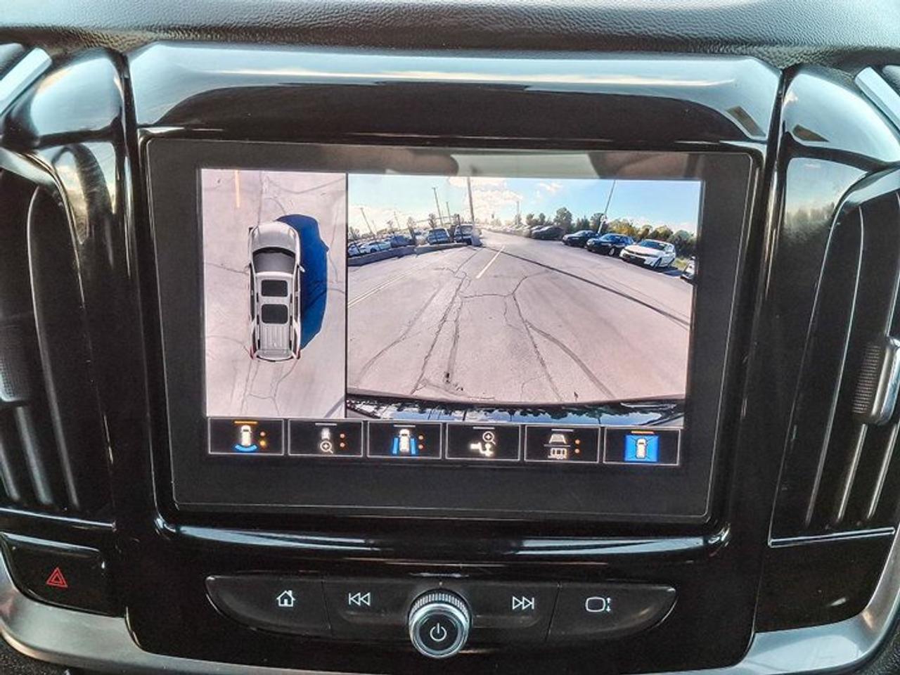 2022 Chevrolet Traverse RS AWD | Leather | Pano Roof | Nav | 360 Camera | Adaptive Cruise | Heated Wheel + Seats | and More! Photo