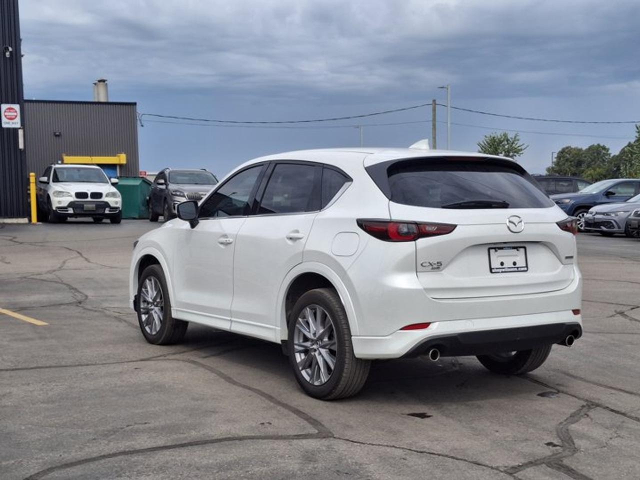 2024 Mazda CX-5 GT AWD | Leather | Sunroof | Heated + Cooled Seats | Heated Steering | Bose Audio | and More ! Photo
