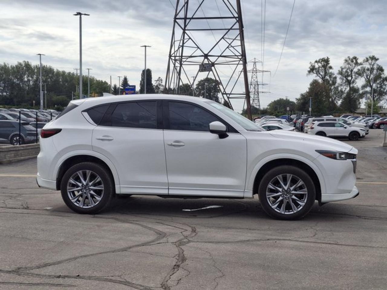 2024 Mazda CX-5 GT AWD | Leather | Sunroof | Heated + Cooled Seats | Heated Steering | Bose Audio | and More ! Photo