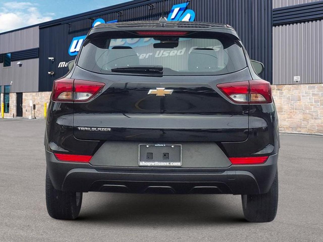 2023 Chevrolet TrailBlazer LS | Air Conditioning | Lane Keep Assist | Reverse Camera | Apple Carplay + Android Auto | and More! Photo3