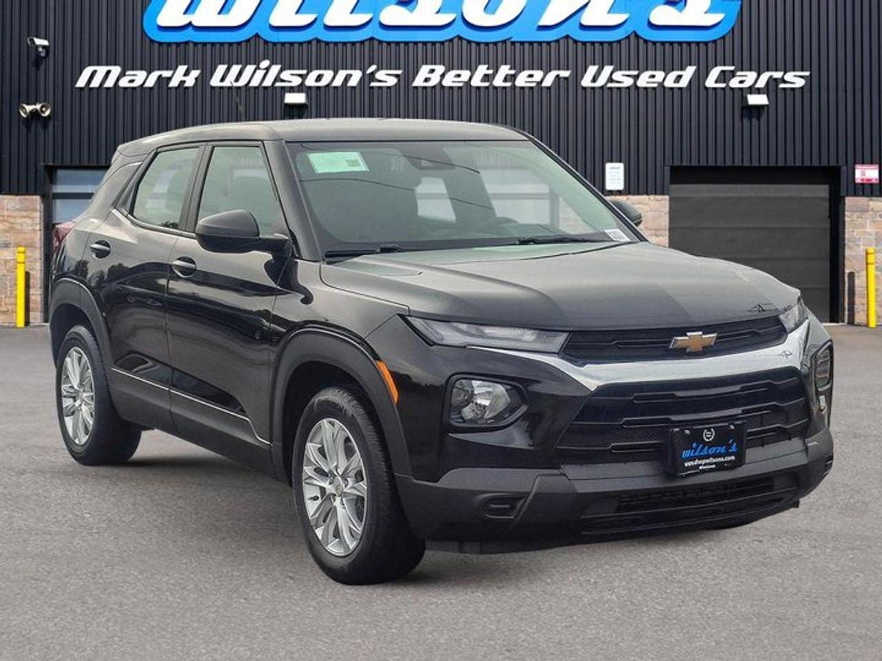 2023 Chevrolet TrailBlazer LS | Air Conditioning | Lane Keep Assist | Reverse Camera | Apple Carplay + Android Auto | and More! Photo