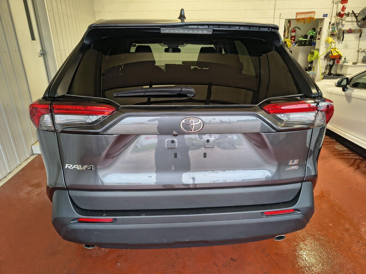2023 Toyota RAV4 LE Photo