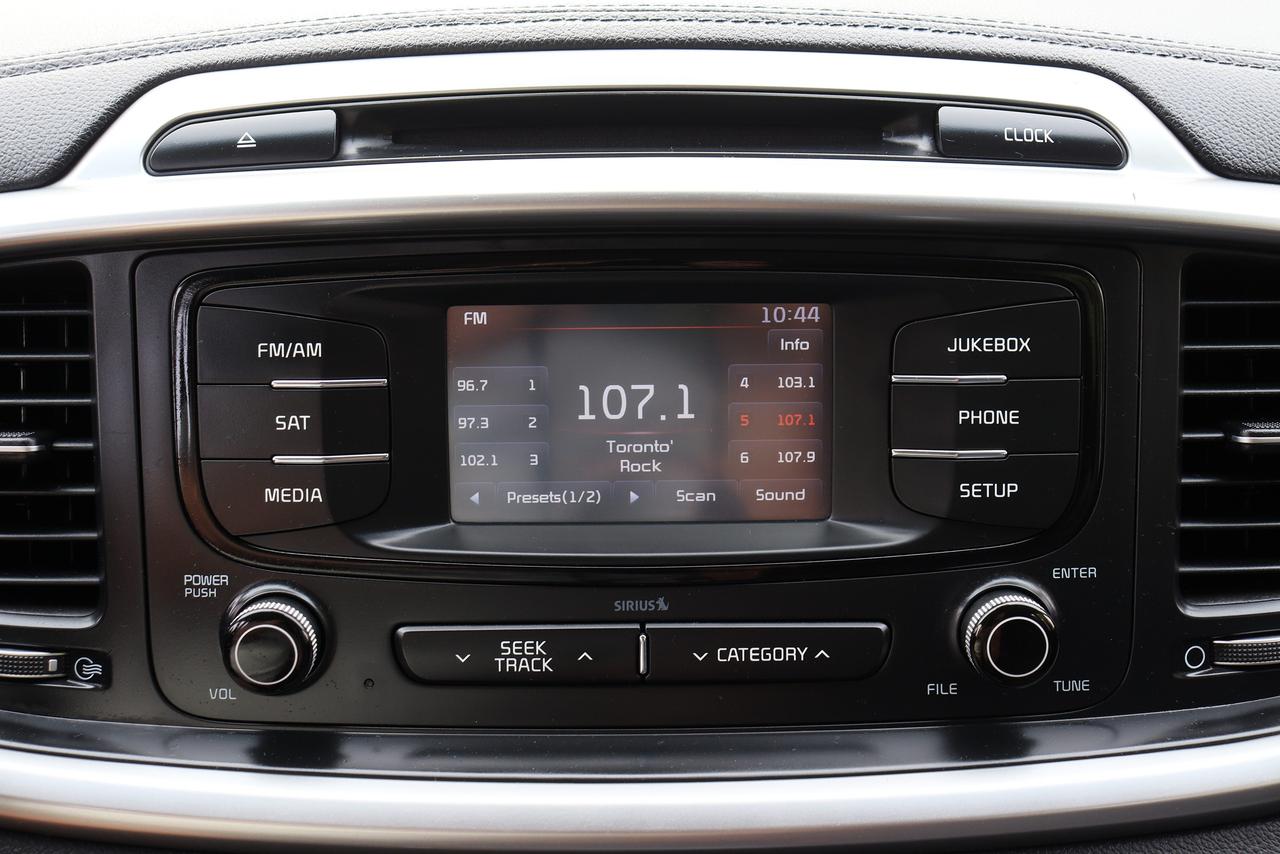 2016 Kia Sorento LX+ | AWD | 7 Seater | 1 Owner | Clean CRFX & More Photo65