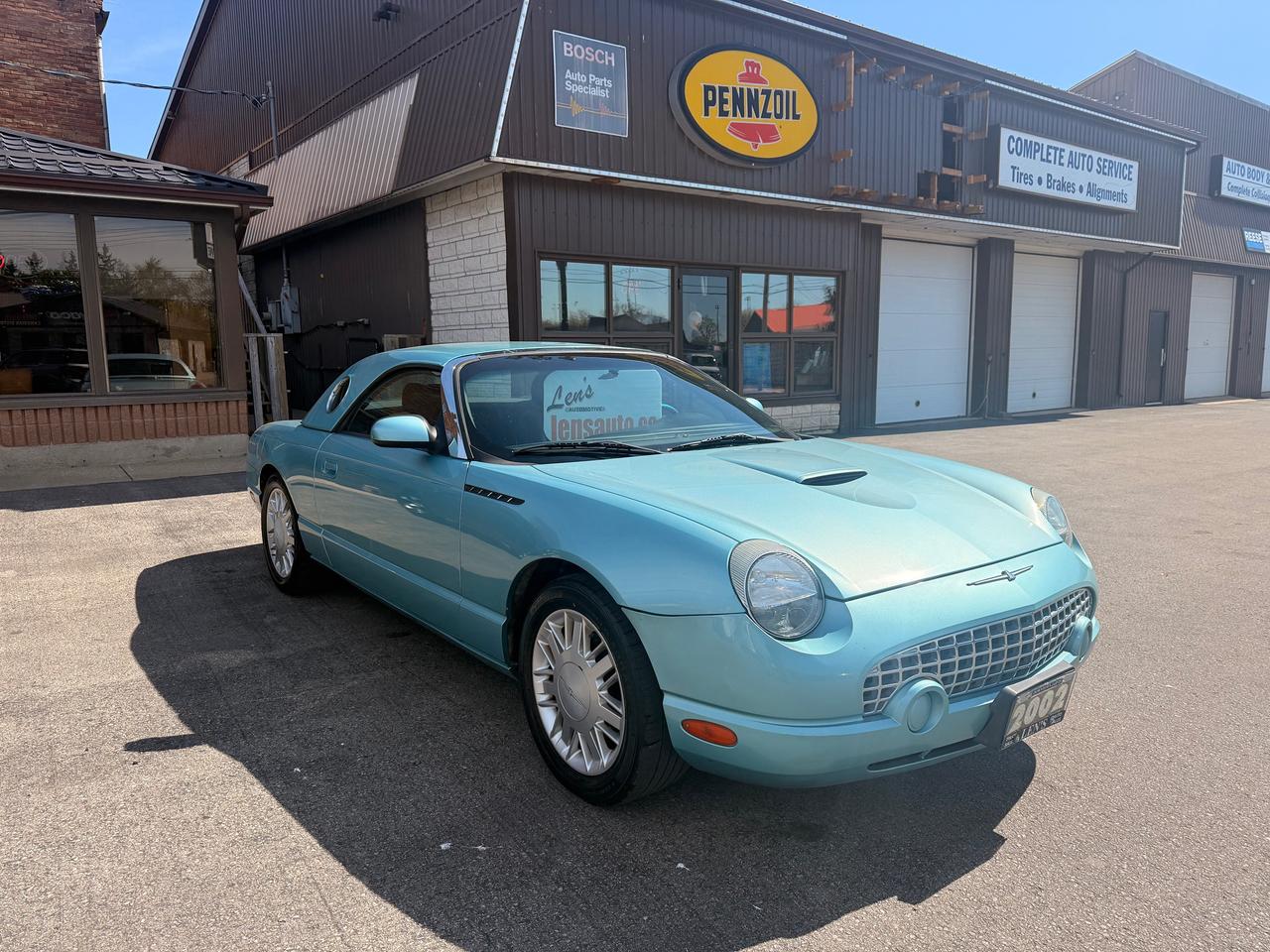 2002 Ford Thunderbird 2dr Conv w/Hardtop Photo