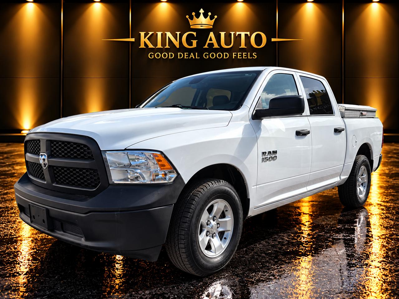 2022 RAM 1500 Classic TRADESMAN Photo0