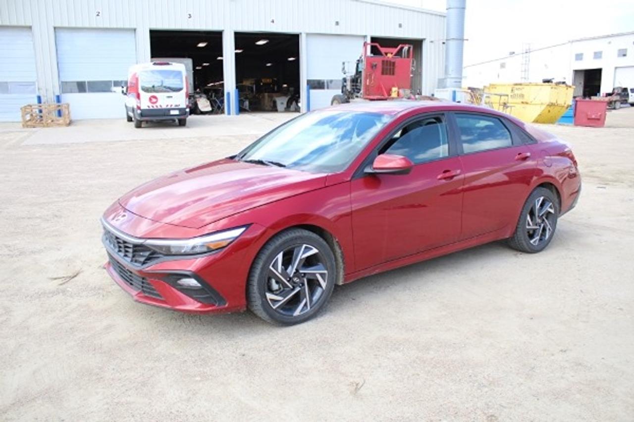 2025 Hyundai Elantra Preferred IVT w/Tech Pkg, Htd cloth, S/R, NAV, BUC - Photo #1