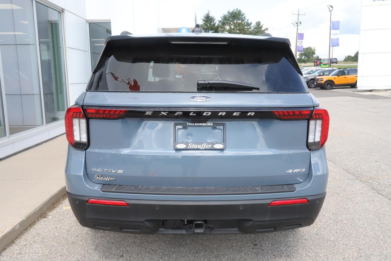 2026 Ford Explorer Active w/200A Pkg 4WD Photo4