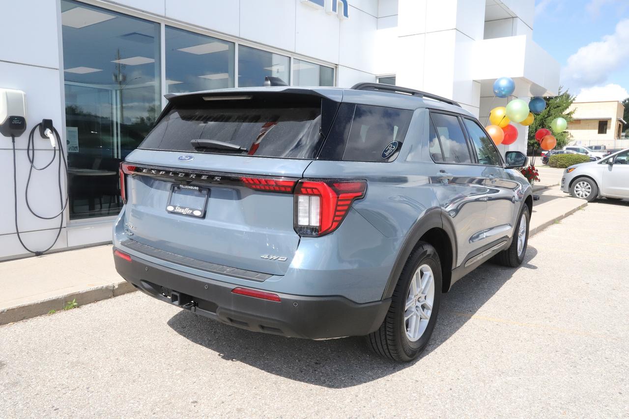 2026 Ford Explorer Active w/200A Pkg 4WD Photo3
