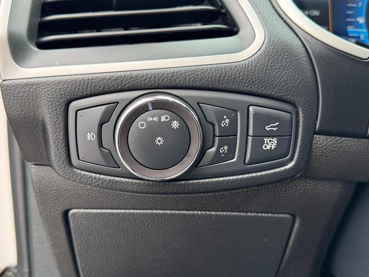 2019 Ford Edge SEL AWD+CLEAN CARFAX+ApplePlay+Remote Start Photo
