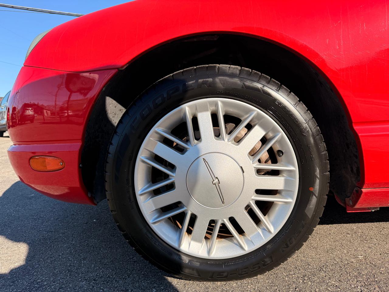 2002 Ford Thunderbird 2dr Conv w/Hardtop Photo