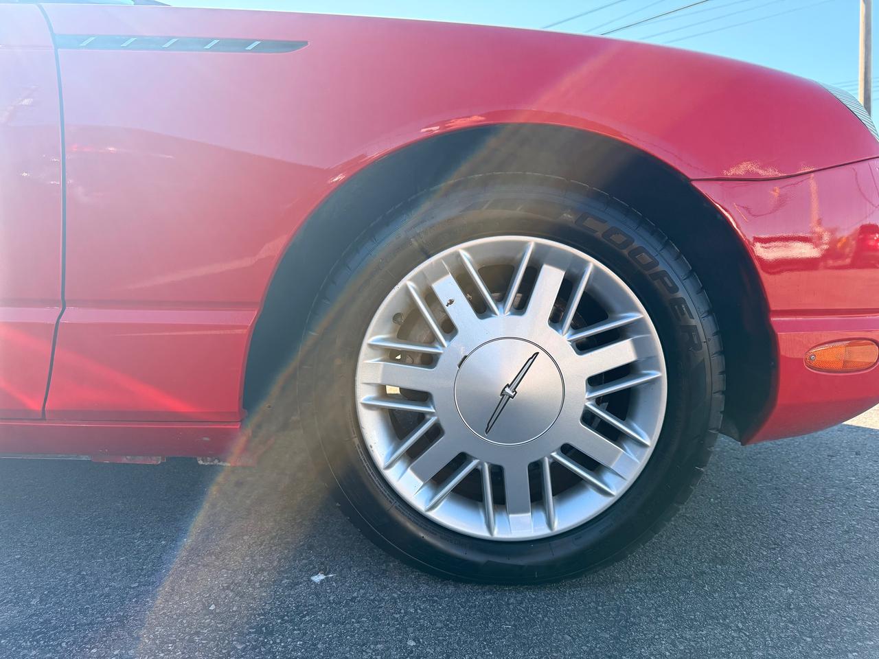 2002 Ford Thunderbird 2dr Conv w/Hardtop Photo