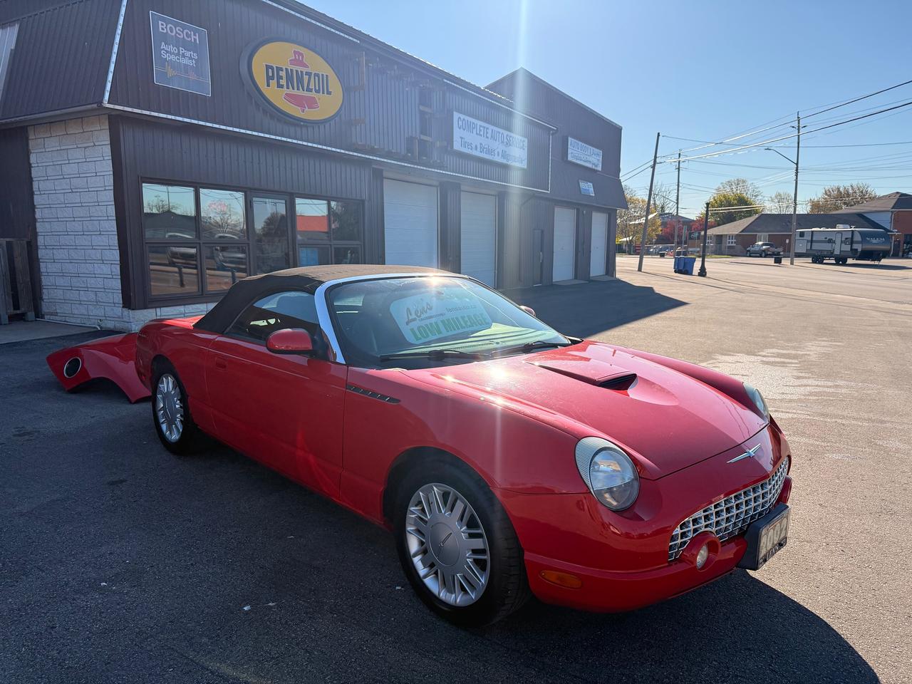 2002 Ford Thunderbird 2dr Conv w/Hardtop Photo