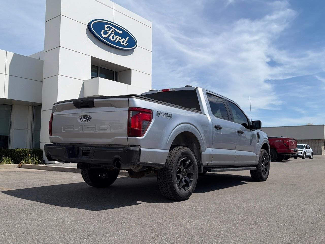 2024 Ford F-150 STX 4WD SuperCrew 5.5' Box Photo2
