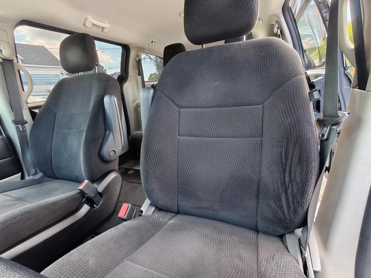 2014 Dodge Grand Caravan SE/SXT Passenger Van Photo