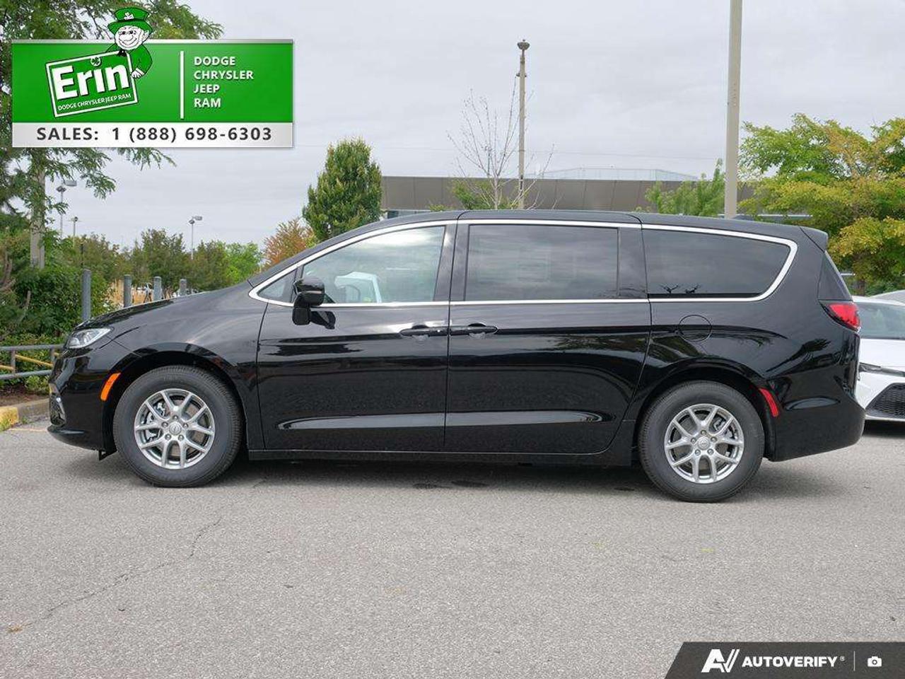 2026 Chrysler Pacifica SELECT   7 PASSENGER SEATING   SUNROOF Photo2