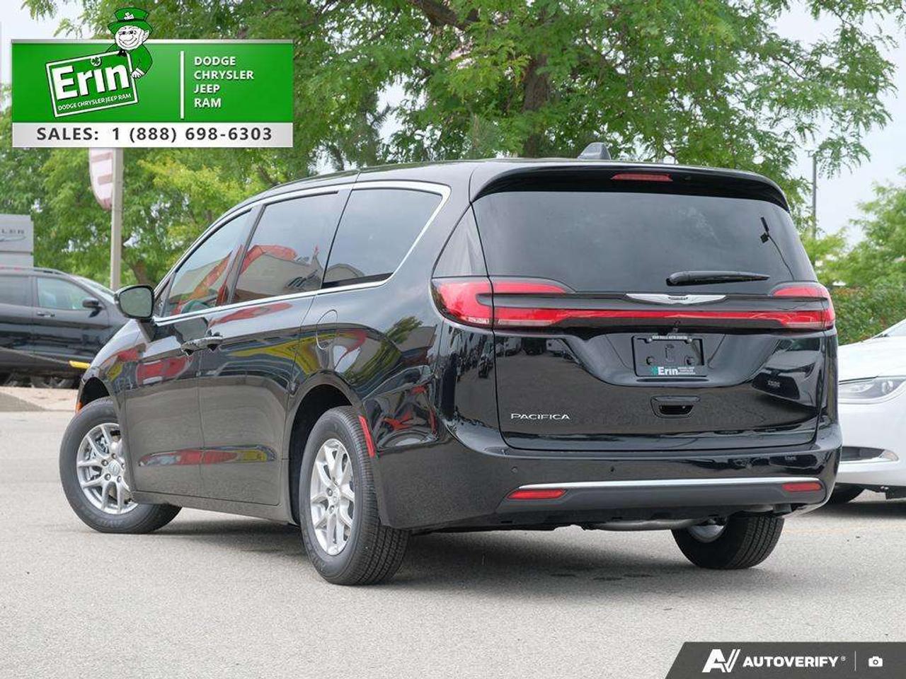 2026 Chrysler Pacifica SELECT   7 PASSENGER SEATING   SUNROOF Photo