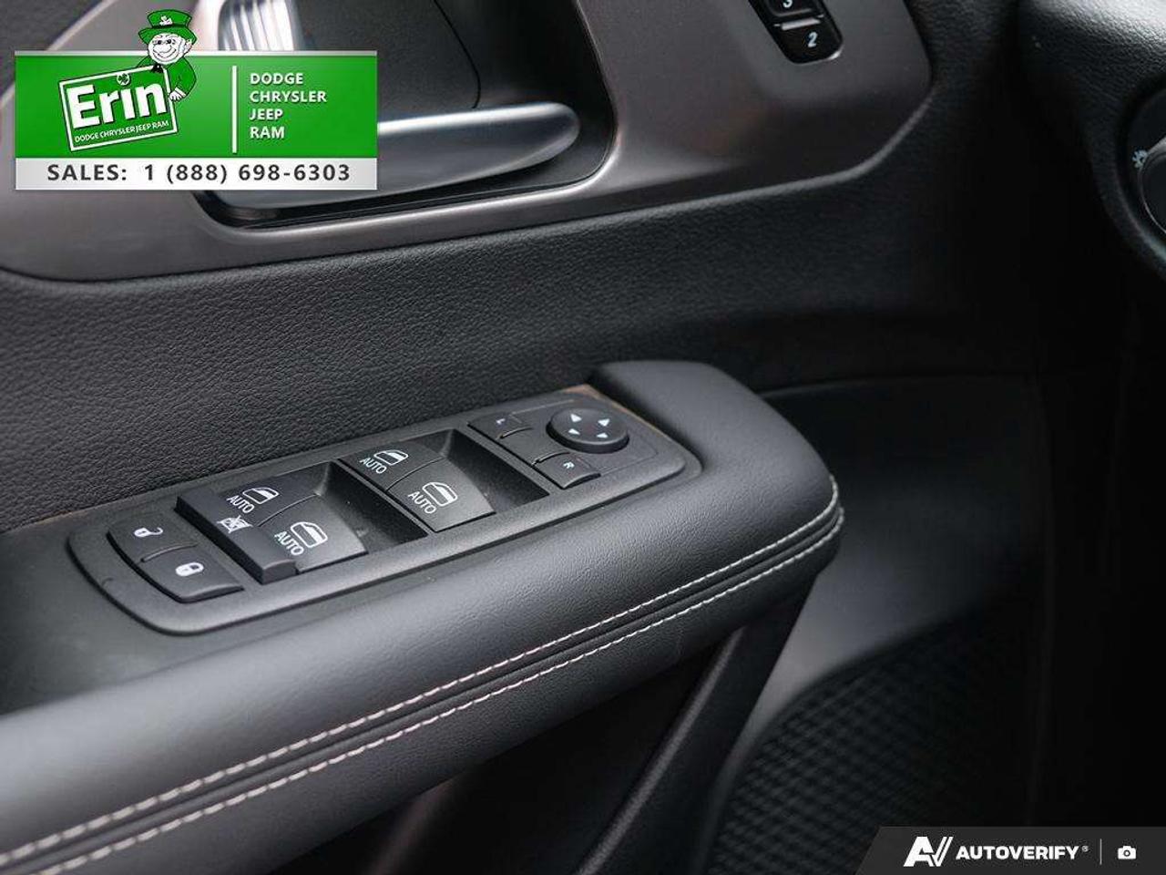 2026 Chrysler Pacifica SELECT   7 PASSENGER SEATING   SUNROOF Photo