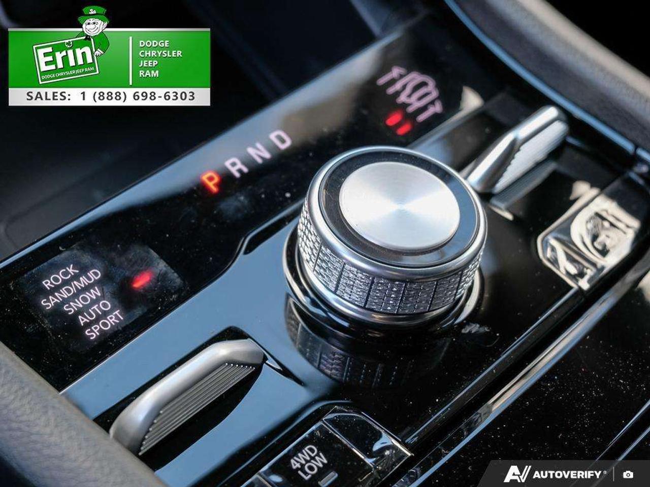 2025 Jeep Grand Cherokee OVERLAND 4X4 Photo
