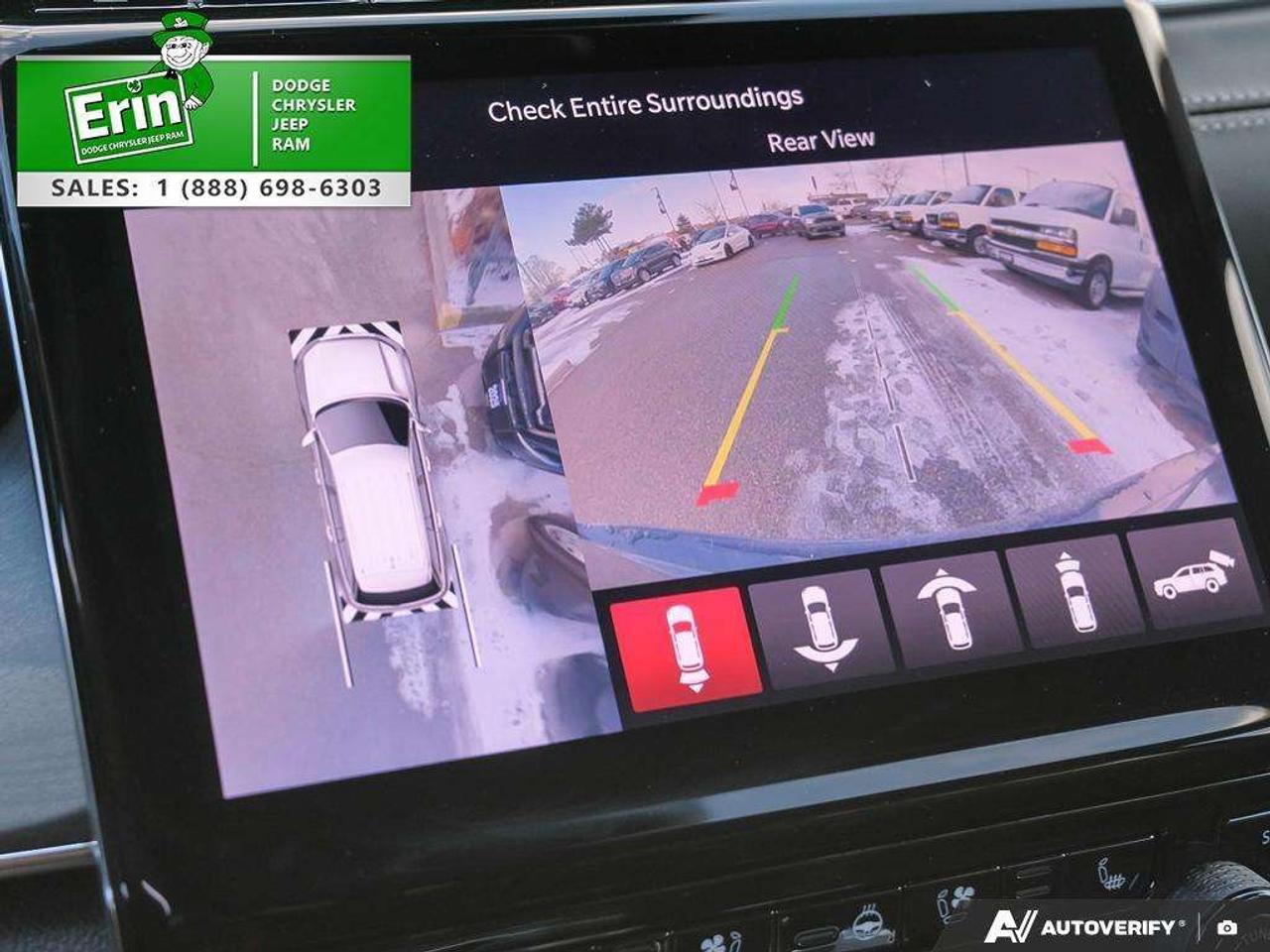 2025 Jeep Grand Cherokee OVERLAND 4X4 Photo