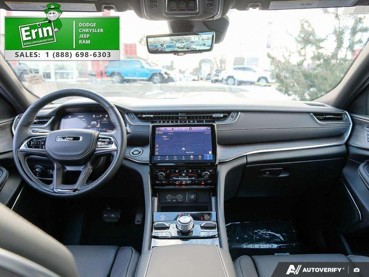 2025 Jeep Grand Cherokee OVERLAND 4X4 Photo
