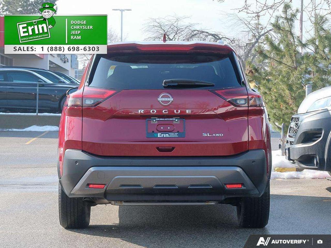 2023 Nissan Rogue AWD SL Photo4