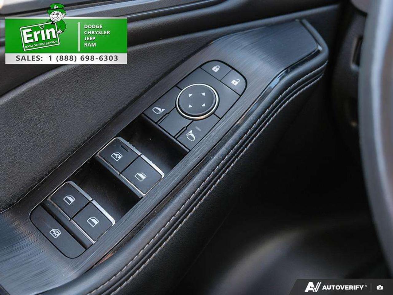 2023 Nissan Rogue AWD SL Photo