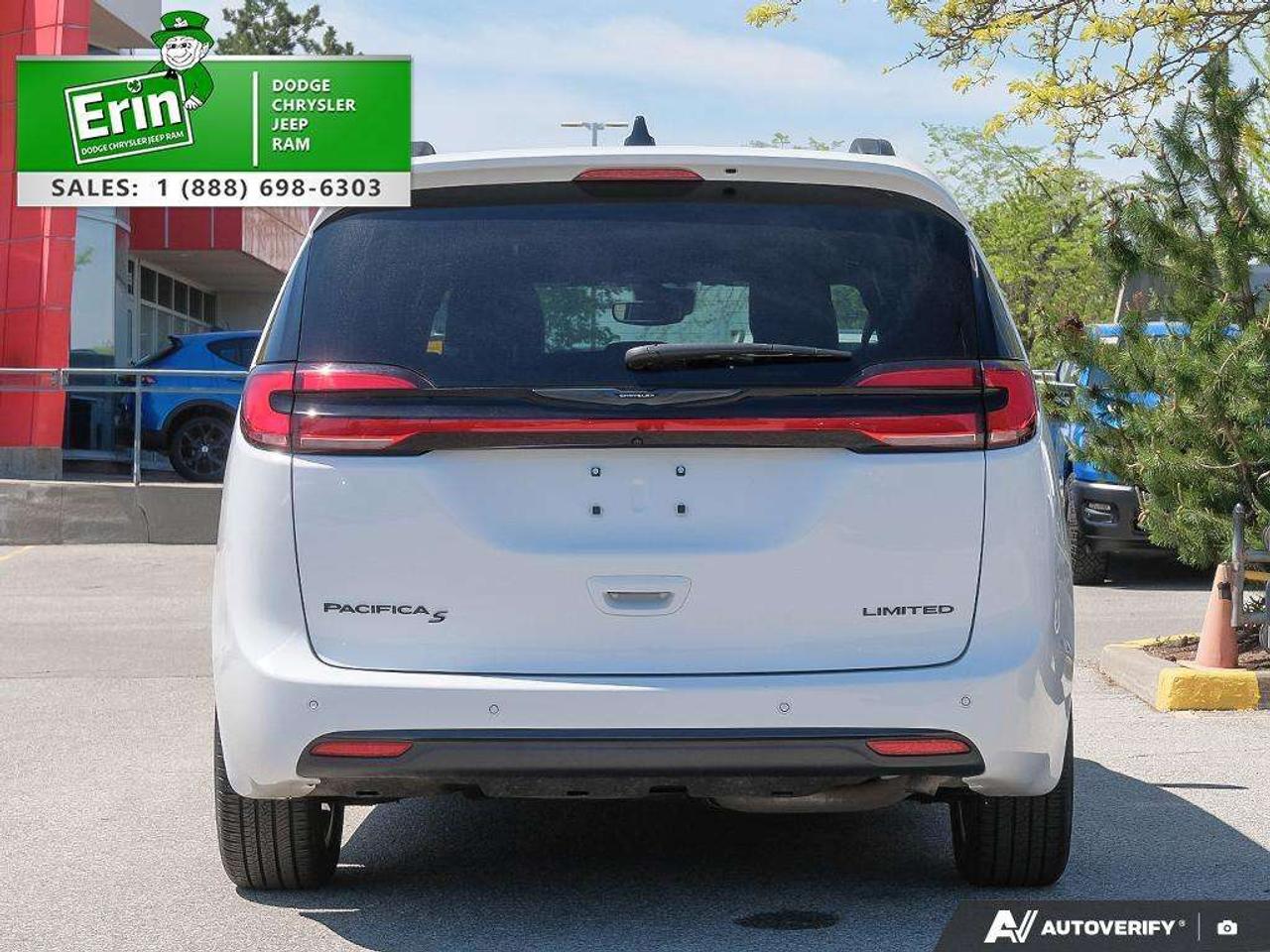 2024 Chrysler Pacifica Limited S Appearance Package Photo4