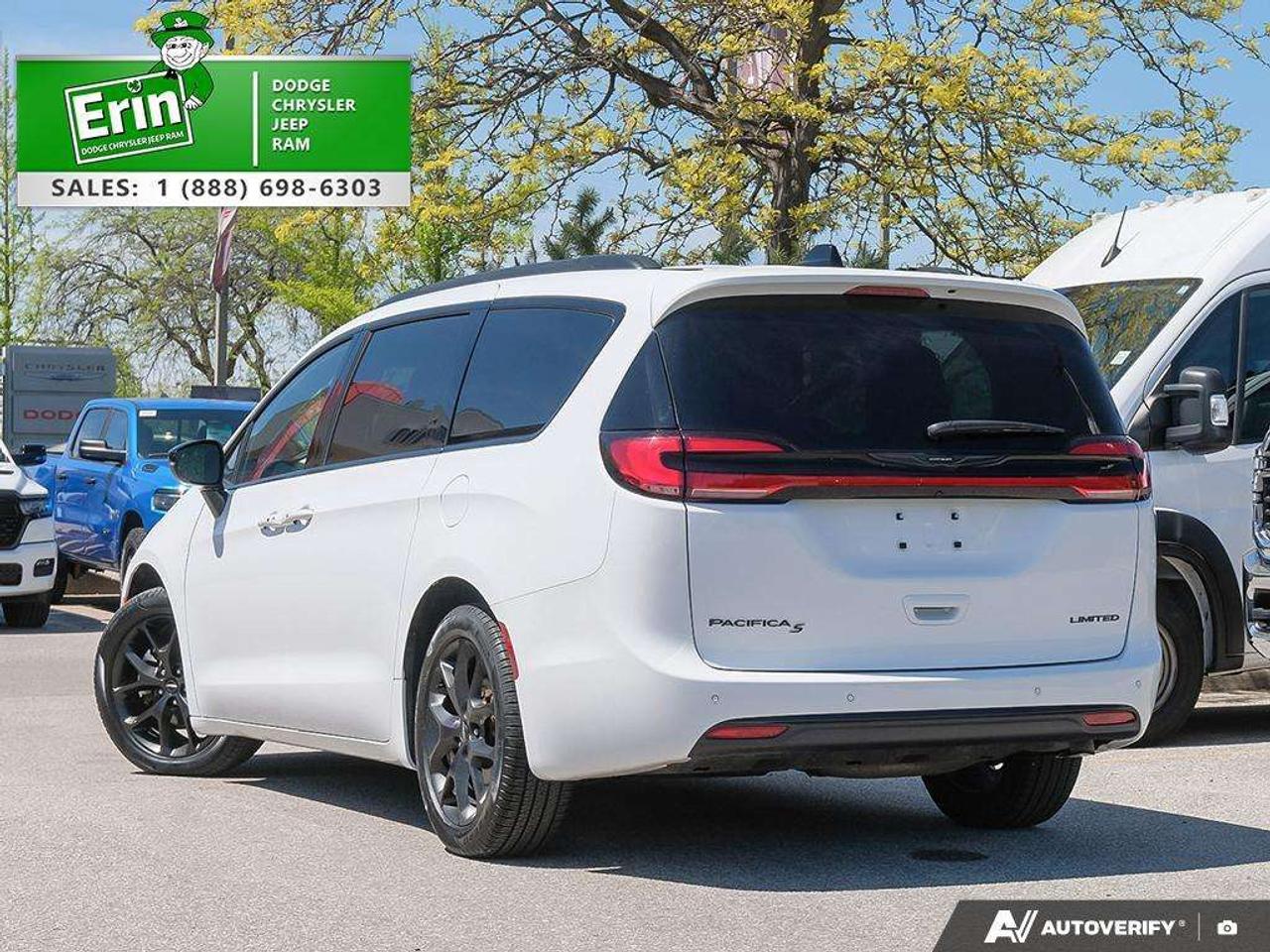 2024 Chrysler Pacifica Limited S Appearance Package Photo
