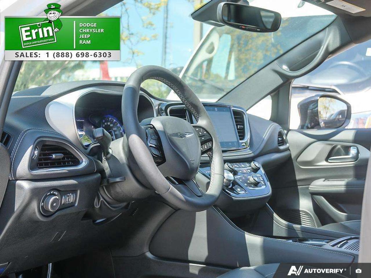 2024 Chrysler Pacifica Limited S Appearance Package Photo