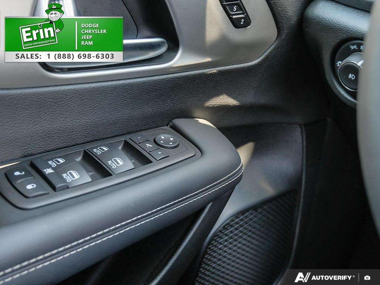 2024 Chrysler Pacifica Limited S Appearance Package Photo