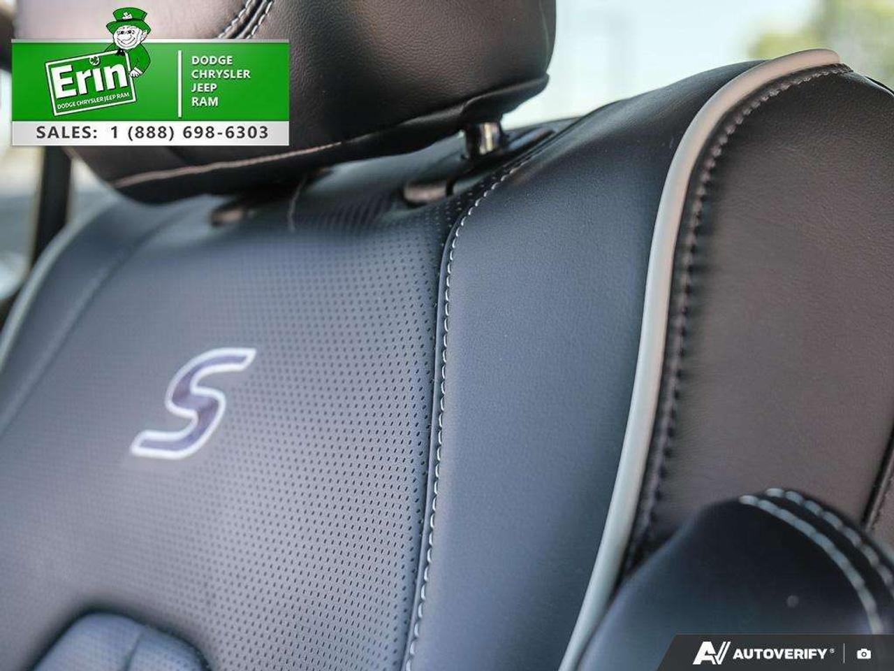 2024 Chrysler Pacifica Limited S Appearance Package Photo