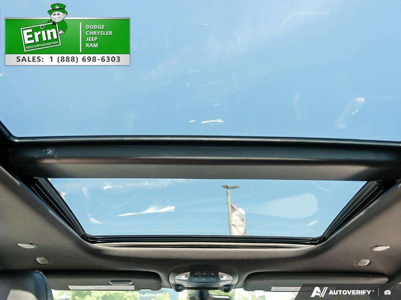 2024 Chrysler Pacifica Limited S Appearance Package Photo