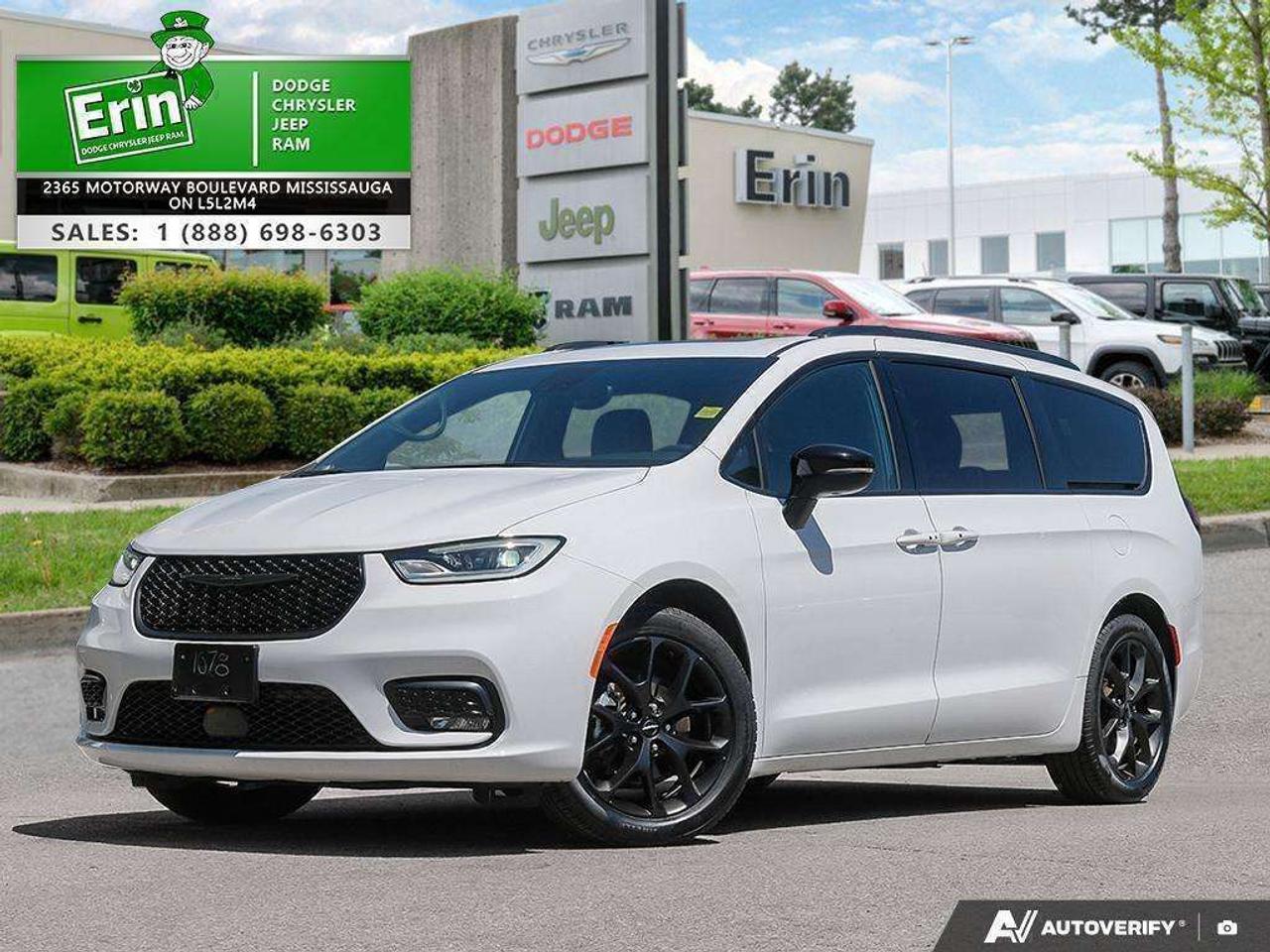 2024 Chrysler Pacifica Limited S Appearance Package Photo
