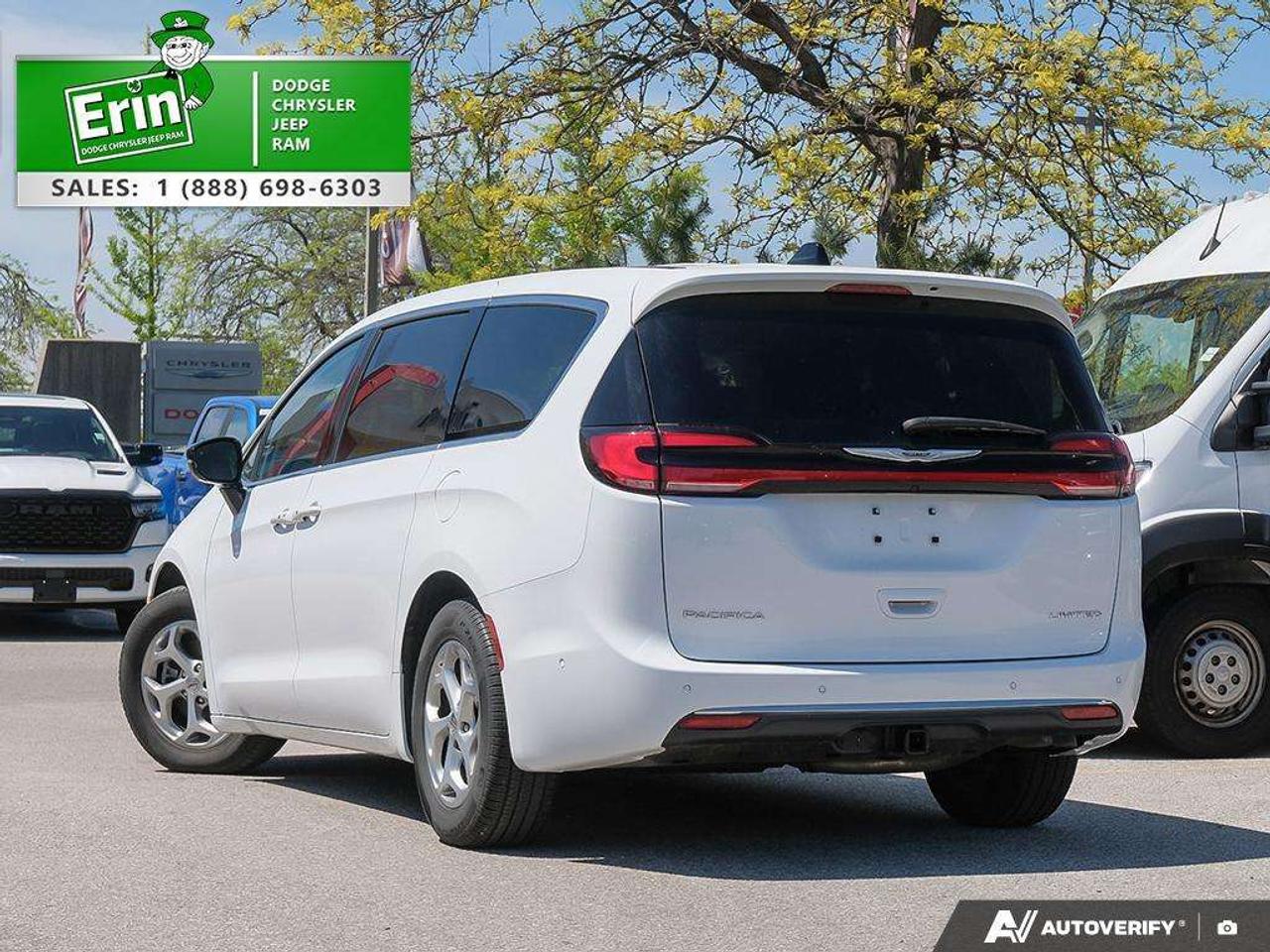 2024 Chrysler Pacifica Limited   360 SurroundView Camera   DVD Photo