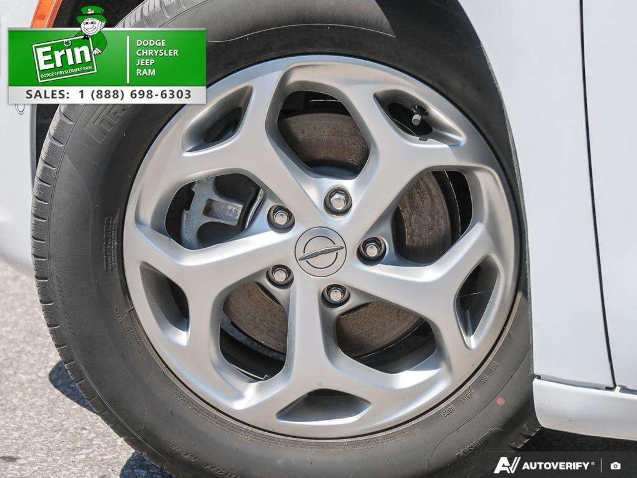 2024 Chrysler Pacifica Limited   360 SurroundView Camera   DVD Photo