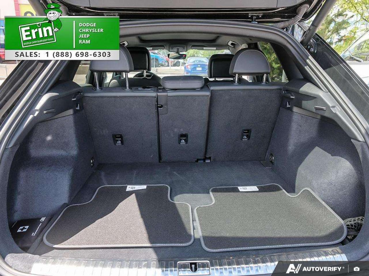 2025 Audi Q3 Progressiv 45 TFSI quattro S-Line Photo