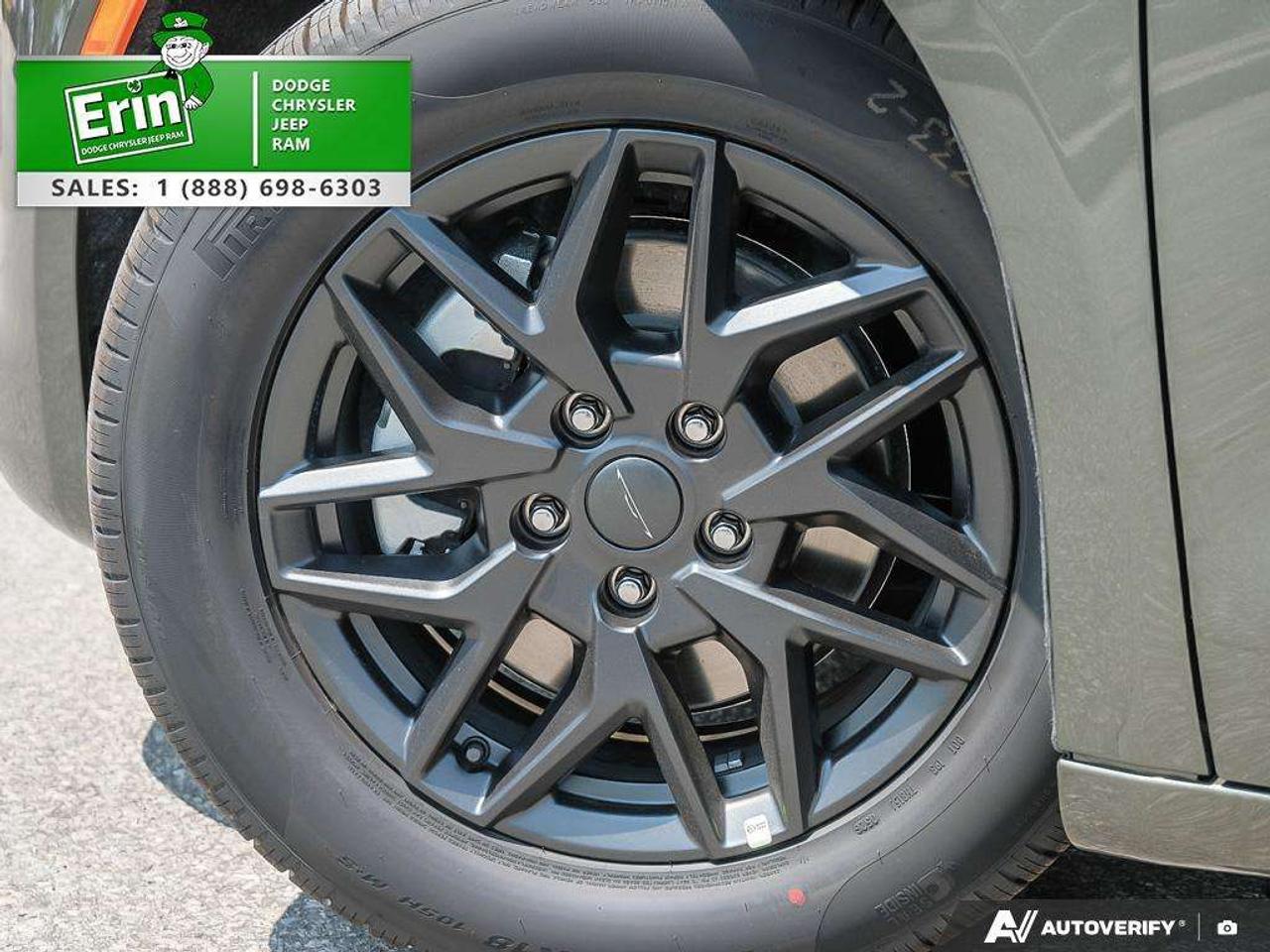 2027 Chrysler Pacifica Select FWD Photo