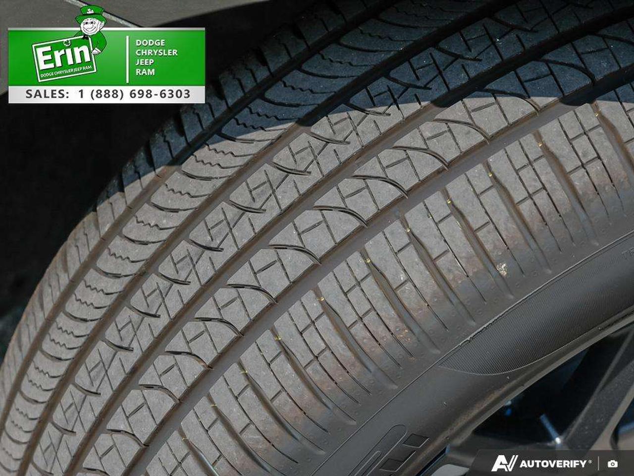 2027 Chrysler Pacifica Select FWD Photo