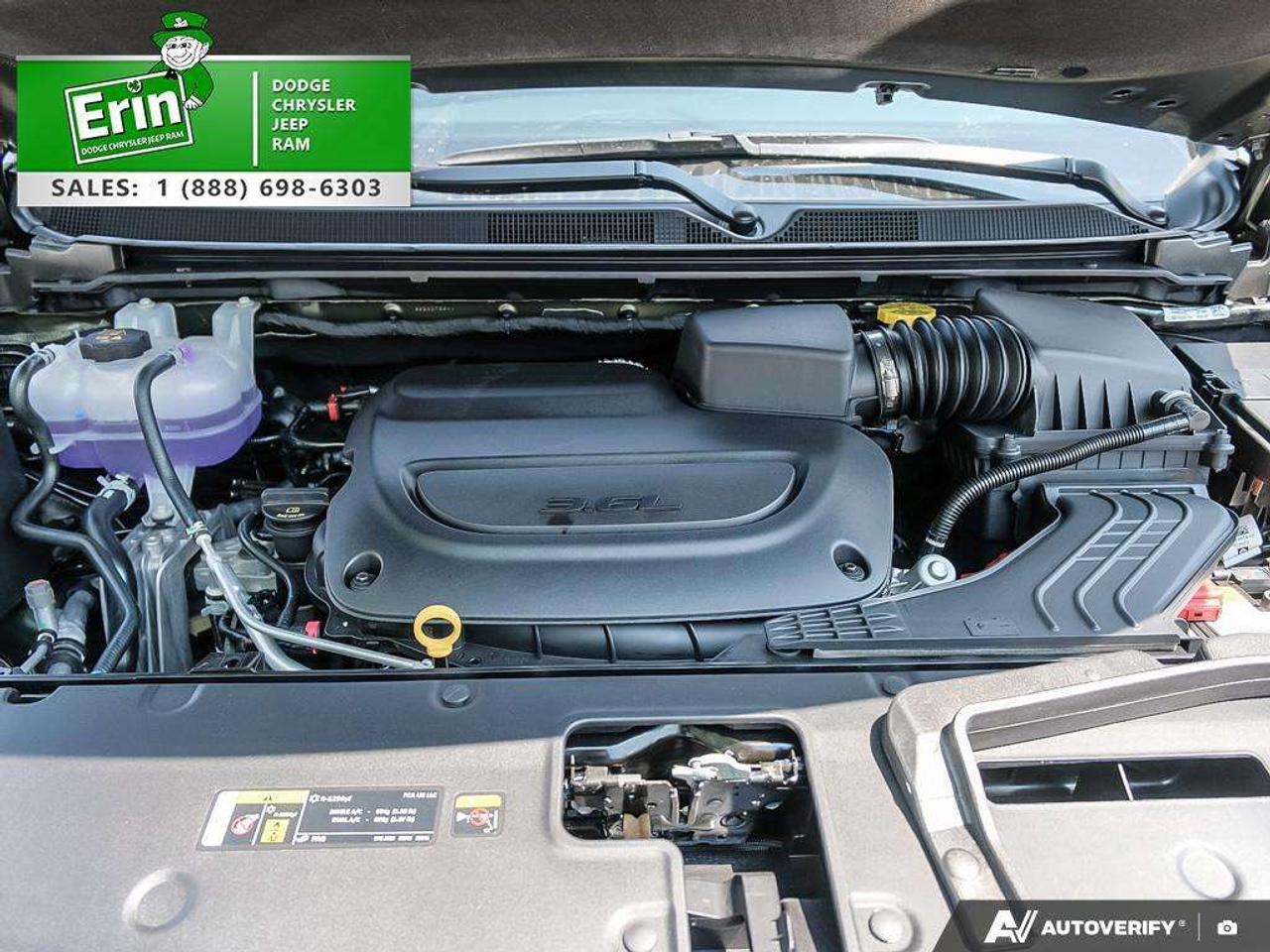 2027 Chrysler Pacifica Select FWD Photo