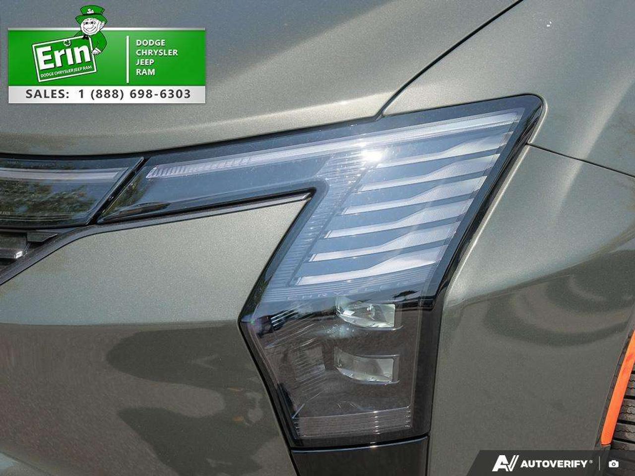 2027 Chrysler Pacifica Select FWD Photo