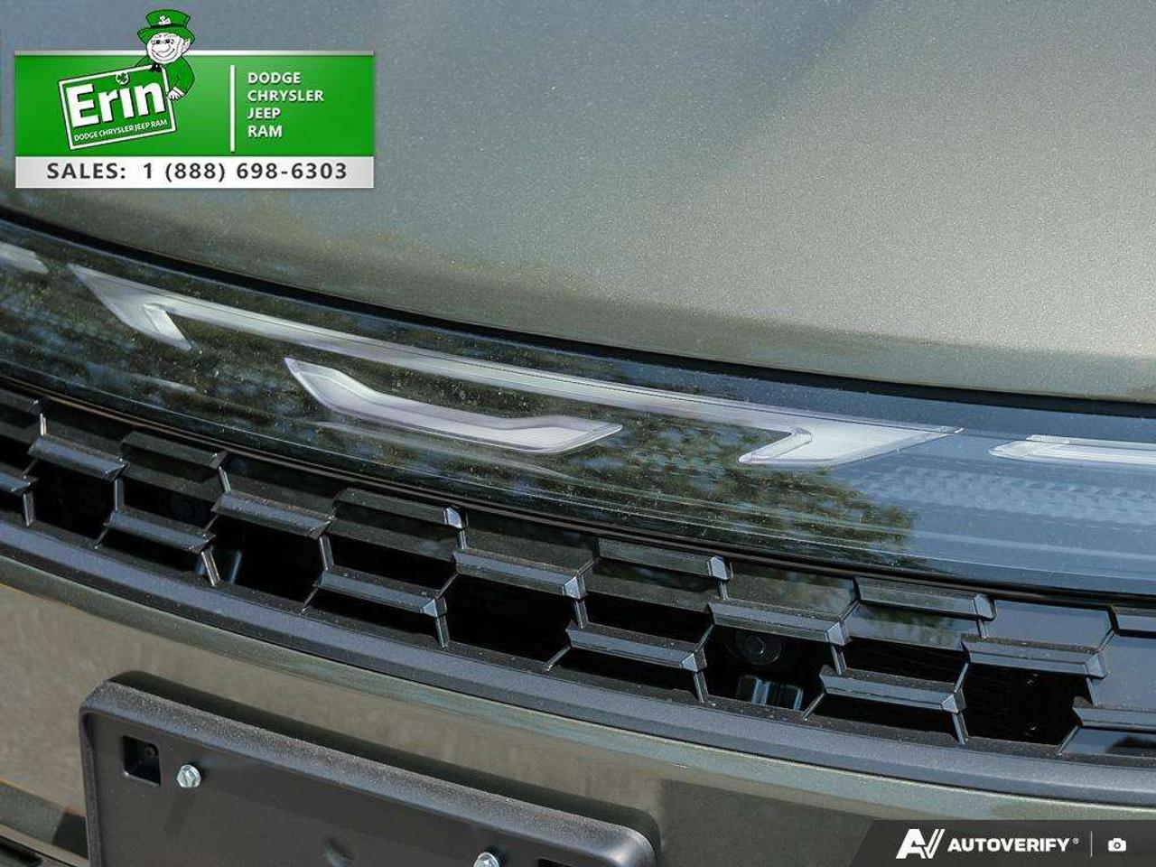 2027 Chrysler Pacifica Select FWD Photo