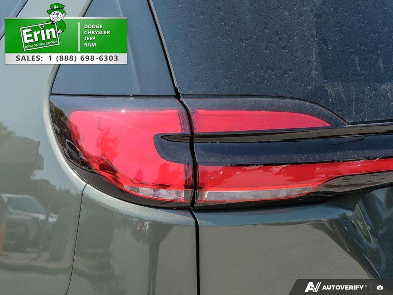 2027 Chrysler Pacifica Select FWD Photo