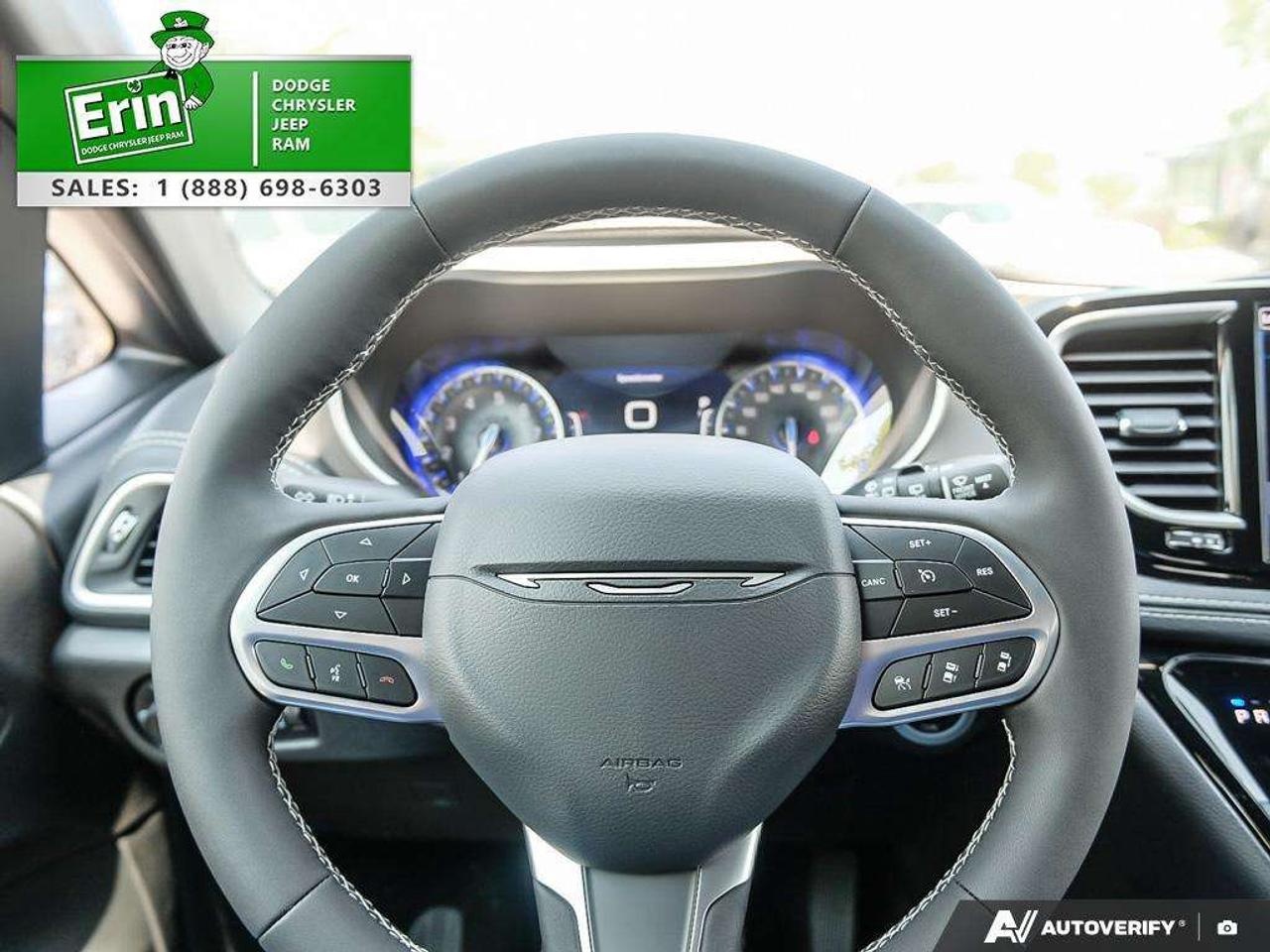 2027 Chrysler Pacifica Select FWD Photo