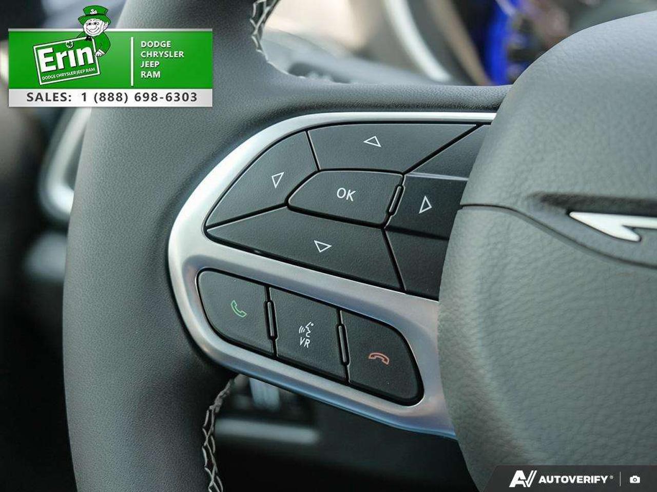 2027 Chrysler Pacifica Select FWD Photo